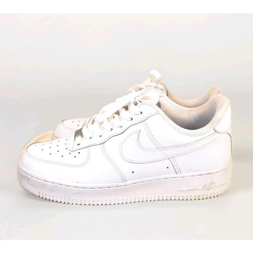 Nike Air‎ Force 1 '07 Low Mens Size 8.5 White Athletic Lifestyle AF1